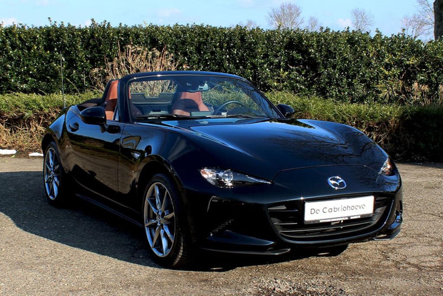 Mazda MX-5 - ND 2.0l SkyActiv-G 184 GT-M Jet Black Mica - Kazari - AutoWereld.nl