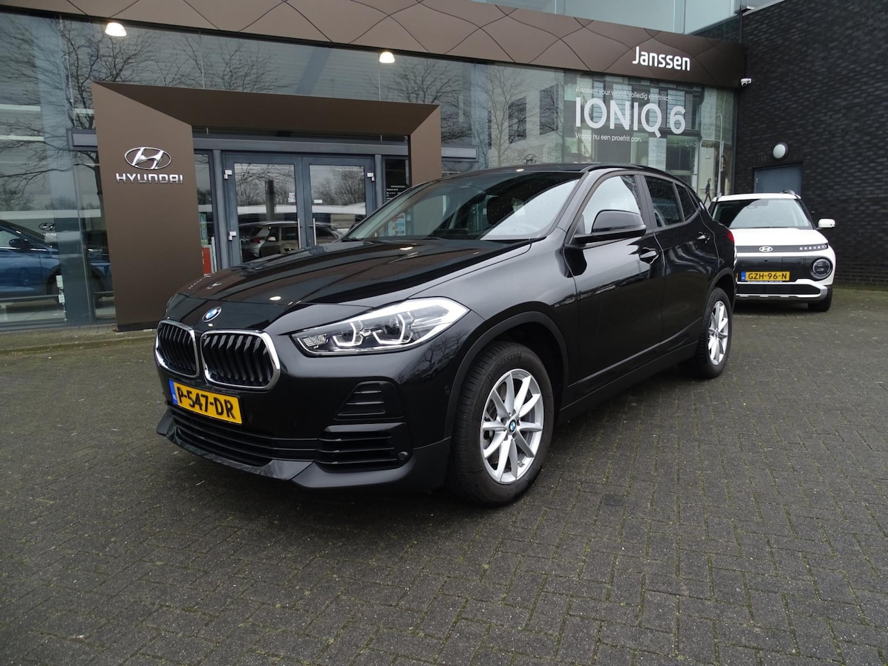 BMW X2 - SDrive20i Business Ed Plus AT/1e eig/trekhaak/NL-auto - AutoWereld.nl