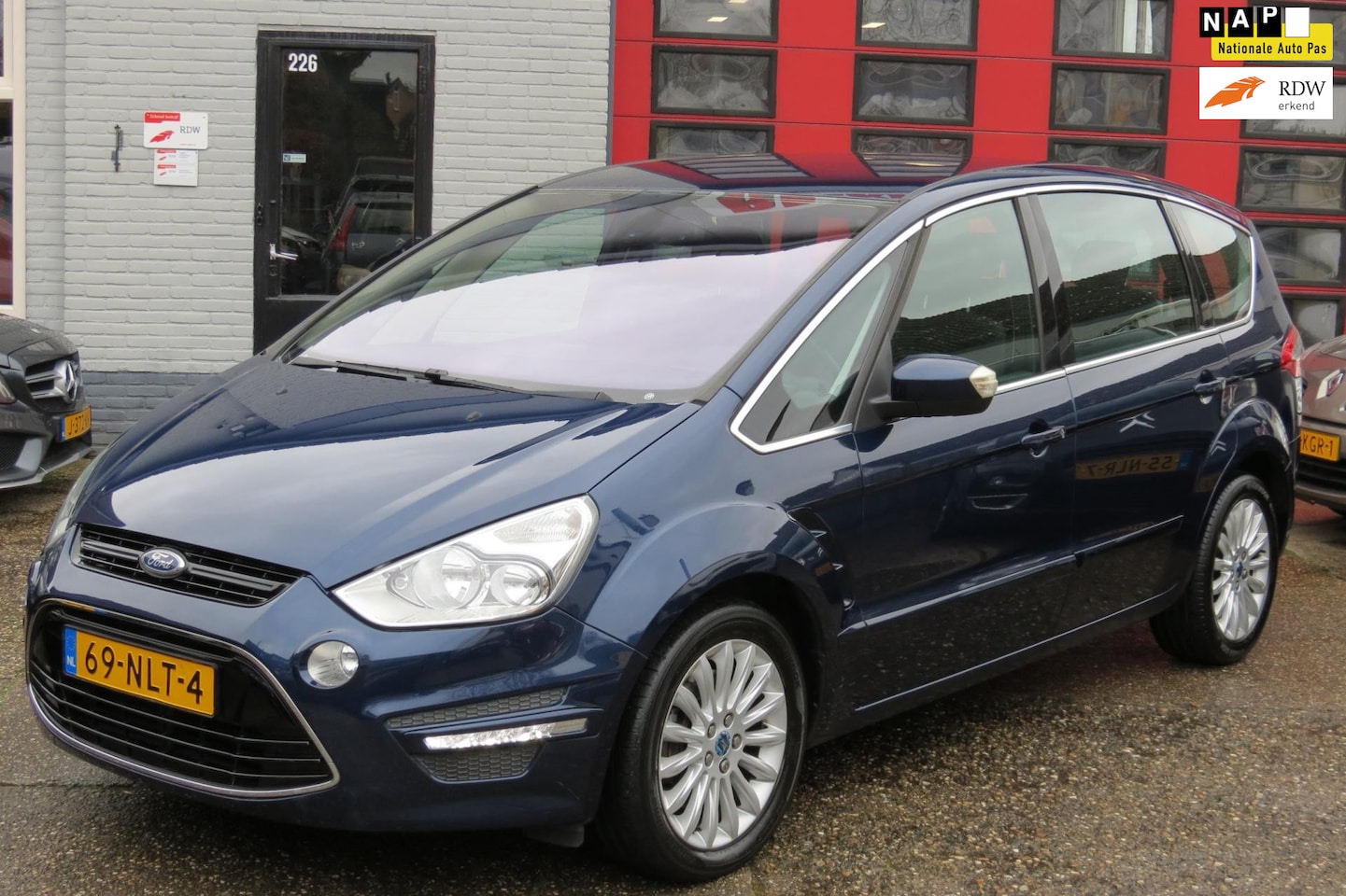 Ford S-Max - 2.0 EcoBoost Titanium 2.0 EcoBoost Titanium, AUTOMAAT, 135.000 KM - AutoWereld.nl