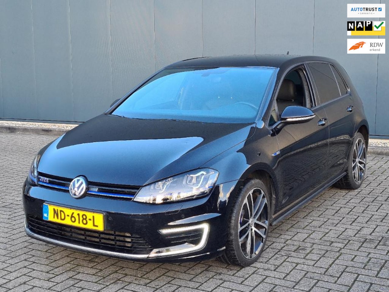 Volkswagen Golf - 1.4 TSI GTE Leder Carplay LED - AutoWereld.nl