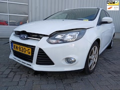 Ford Focus Wagon - 1.0 EcoBoost Lease Titanium - Clima - Cruise - Navi - Schade