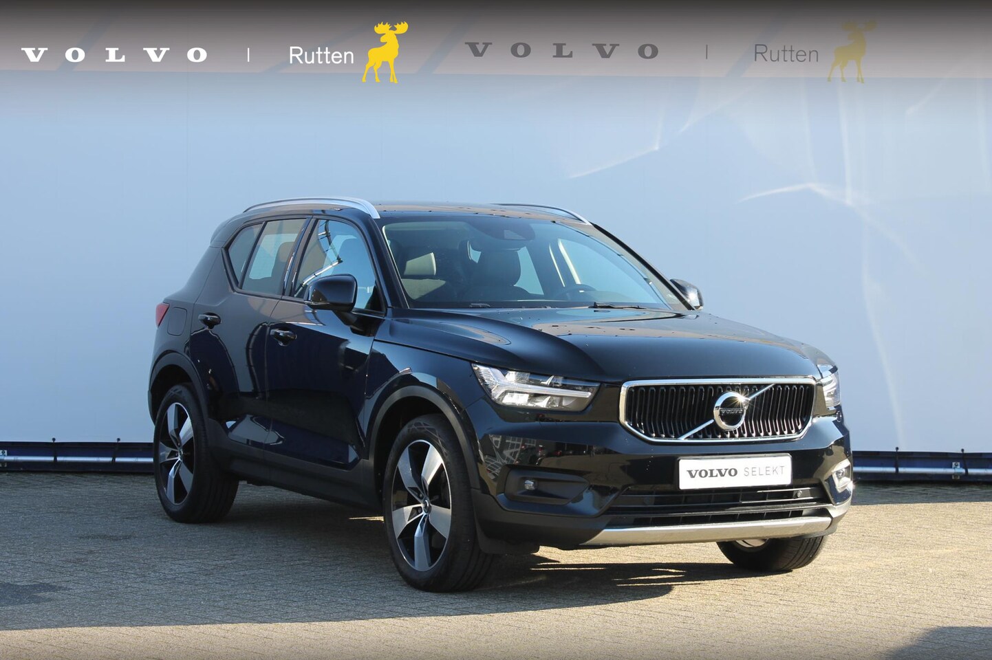 Volvo XC40 - T5 262PK Automaat Recharge Momentum Pro / Navigatie / Zittingverlengers voor / Cross Traff - AutoWereld.nl