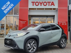 Toyota Aygo X - ENVY NIEUW UIT VOORRAAD NAVI 18"LM-VELGEN APPLE/ANDROID AD-CRUISE CLIMA PARK-SENSOREN