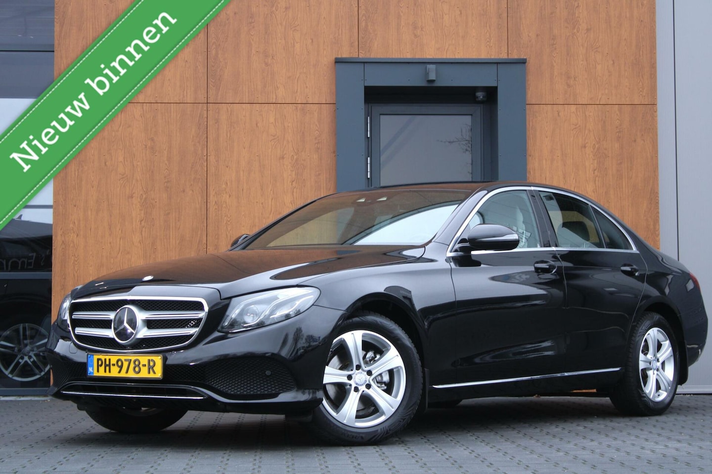 Mercedes-Benz E-klasse - 220 d Premium Plus | Trekhaak | Camera | Leder | Stoelverwarming - AutoWereld.nl