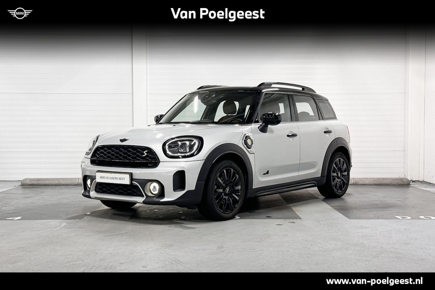 MINI Countryman - Cooper SE ALL4 | Classic uitvoering |Stoelverwarming |  Park Distance Control | Navigaties - AutoWereld.nl