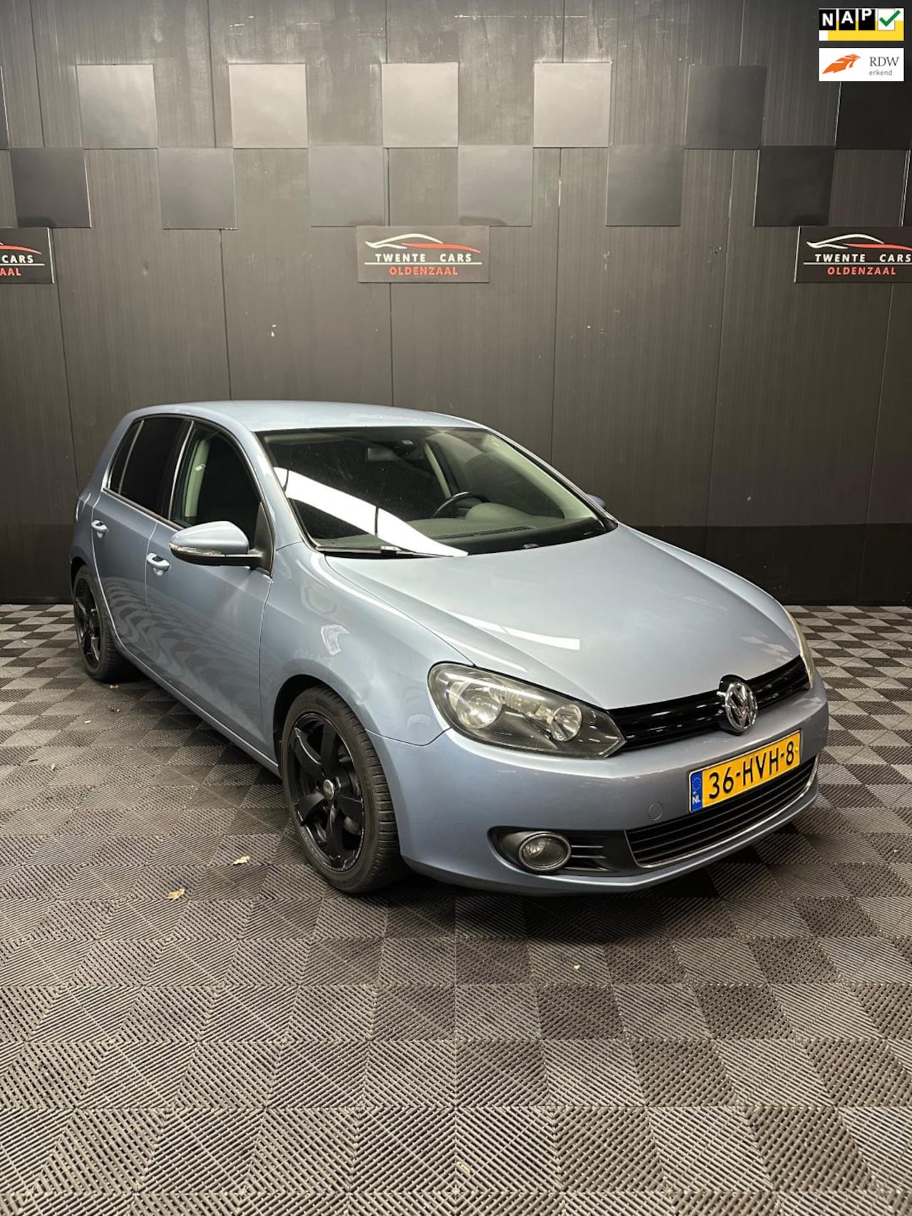 Volkswagen Golf - 1.4 TSI Highline | Carplay | Alcantara | Clima | Nieuwe APK | - AutoWereld.nl