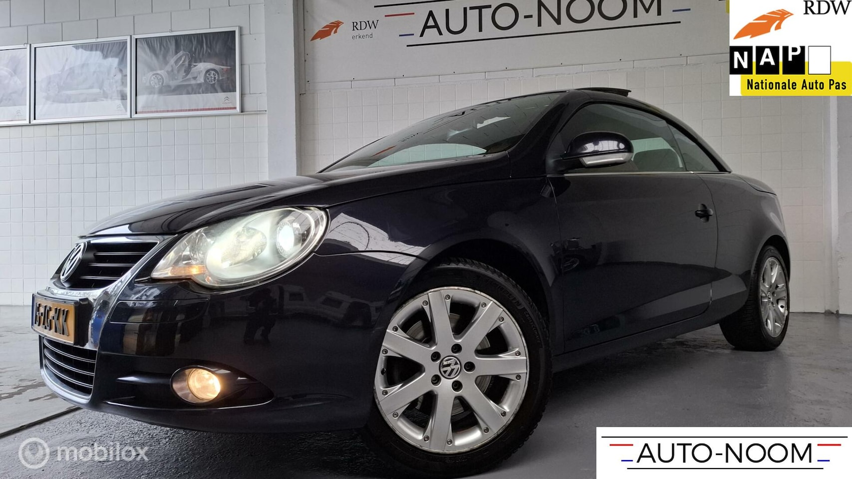 Volkswagen Eos - 2.0 T-FSI DSG NAVI|LEDER|TREKHAAK|NL-AUTO|NAP|KEURIG NETTE AUTO ✔️ - AutoWereld.nl