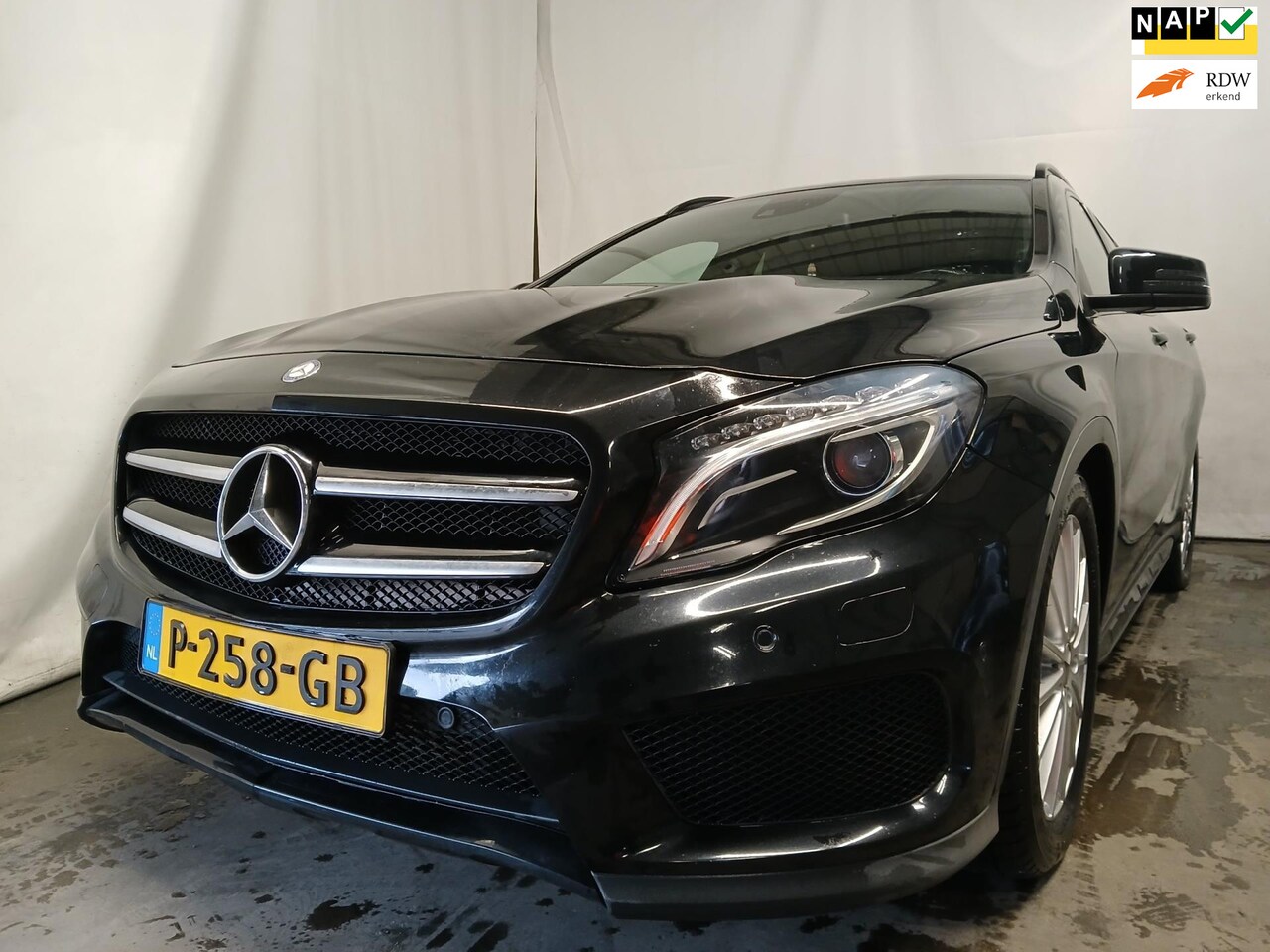 Mercedes-Benz GLA-Klasse - 200 Ambition SCHADEAUTO!! - AutoWereld.nl