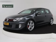 Volkswagen Golf - 2.0 GTI (PARKEERSENSOREN, CRUISE, NAVIGATIE, STOELVERWARMING, LEDEREN STOELEN, BLUETOOTH,