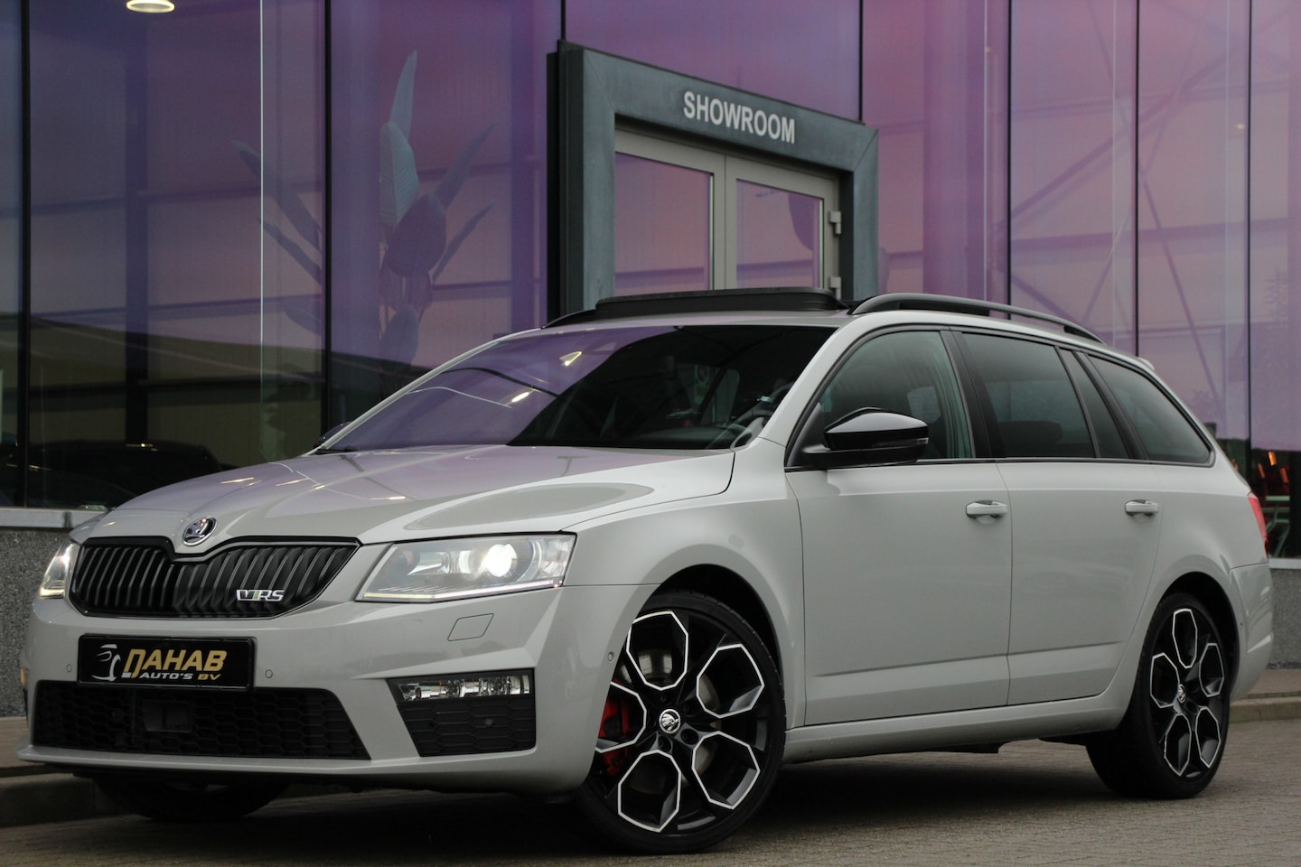 Skoda Octavia Combi - 2.0 TSI RS 230 | Pano. | Leder | Canton | ACC | - AutoWereld.nl