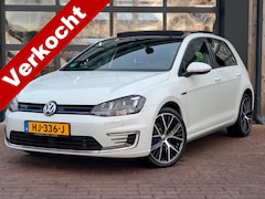 Volkswagen Golf - 1.4 TSI GTE | Pano | LED | ACC | LMV 18" | Navi | All-season | Keyless |