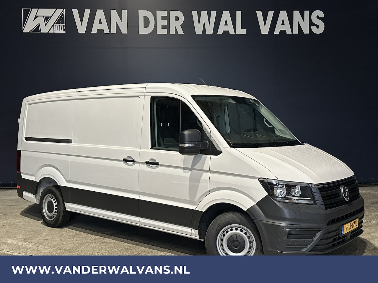 Volkswagen Crafter - 2.0 TDI 140pk L3H2 (oude L2H1) Euro6 Airco | Navigatie | Apple Carplay | Android auto park - AutoWereld.nl