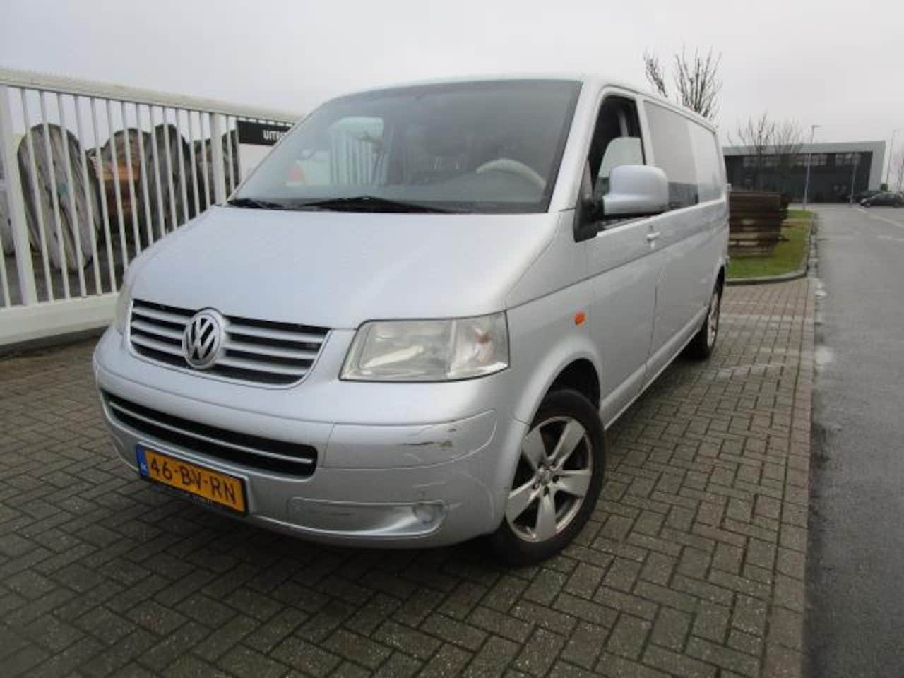 Volkswagen Transporter - 2.5 TDI 340 Trendline DC 2.5 TDI 340 Trendline DC, eerst lezen aub - AutoWereld.nl