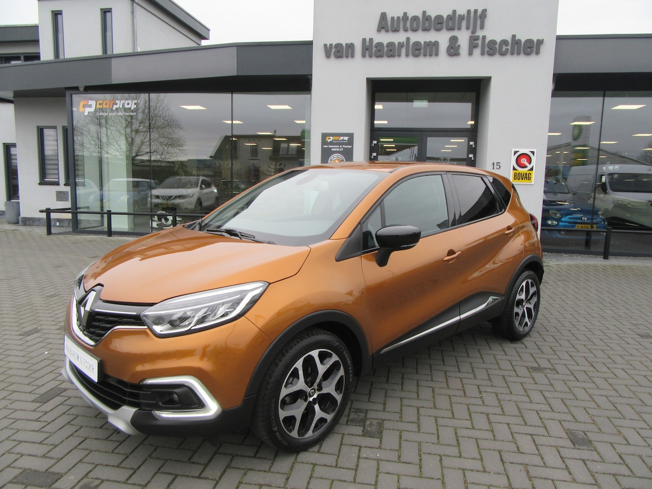 Renault Captur - 1.3 TCe Intens Automaat, Navigatie, Camera, Stoelverw. - AutoWereld.nl