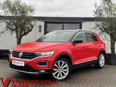 Volkswagen T-Roc - 2.0 TSI 4Motion Sport Navi CarPlay Adaptive cruise Climate Stoelverwarming