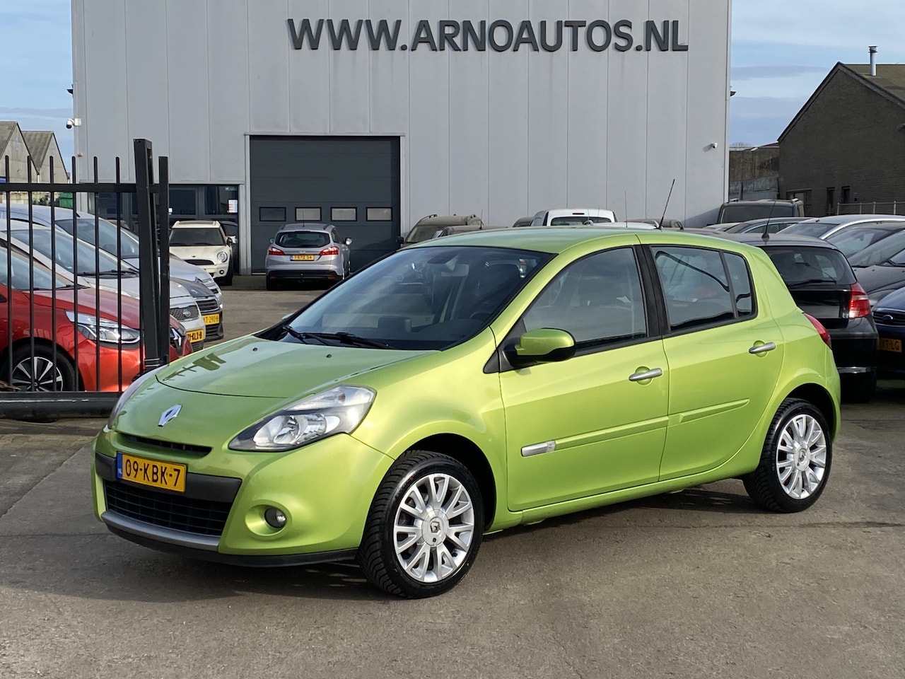 Renault Clio - 1.2 Dynamique 1.2 Dynamique 5-DEURS, AIRCO(CLIMA), CRUISE CONTROL, 4X NIEUWE ALL SEASON BANDEN, APK TOT - AutoWereld.nl