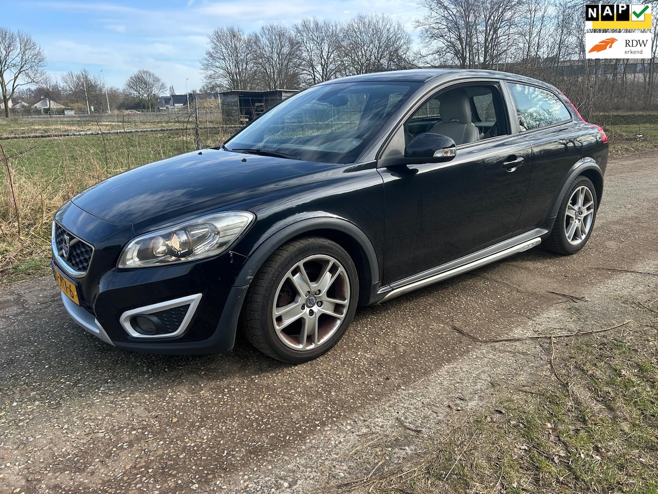 Volvo C30 - 1.6D Momentum / leder / airco / cruise control - AutoWereld.nl