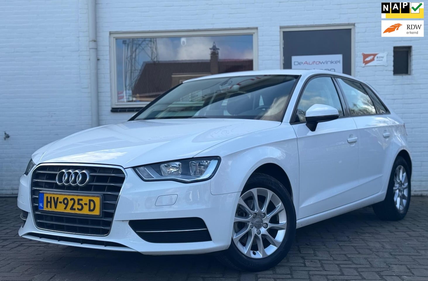 Audi A3 Sportback - 1.2 TFSI Attraction trekhaak afneembaar - AutoWereld.nl