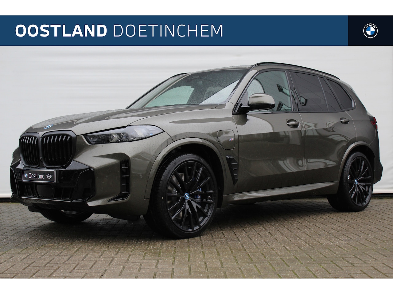 BMW X5 - xDrive50e High Executive M Sport Automaat / Panoramadak Sky Lounge / Trekhaak / Massagefun - AutoWereld.nl