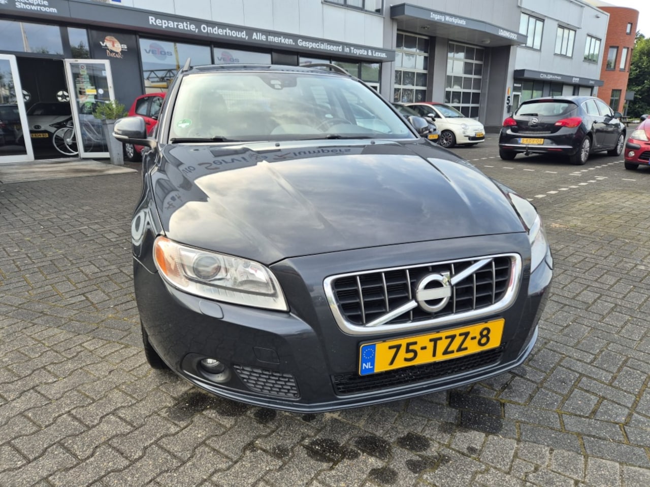 Volvo V70 - 2.0 D3 Limited Edition 2.0 D3 Limited Edition - AutoWereld.nl