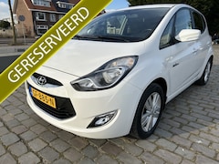 Hyundai ix20 - 1.4i Go navigatie/camera airco/ecc apk