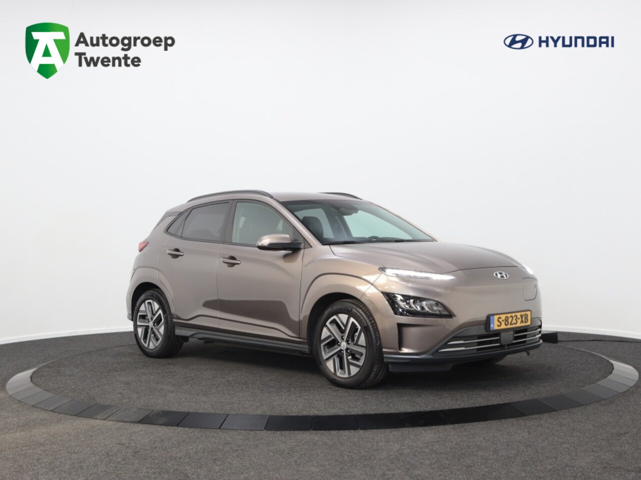 Hyundai Kona Electric - EV Premium 64 kWh | Leer | Navigatie | Camera | Carplay | - AutoWereld.nl