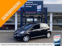 Toyota Aygo - 1.0-12V Access / NL-Auto / 2e-Eigenaar / 5-Deurs / 109.000 KM / 68 PK / Radio-Aux / Airco