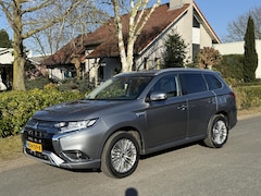 Mitsubishi Outlander - 2.4 PHEV Pure 239PK Camera•Airco•Cruise