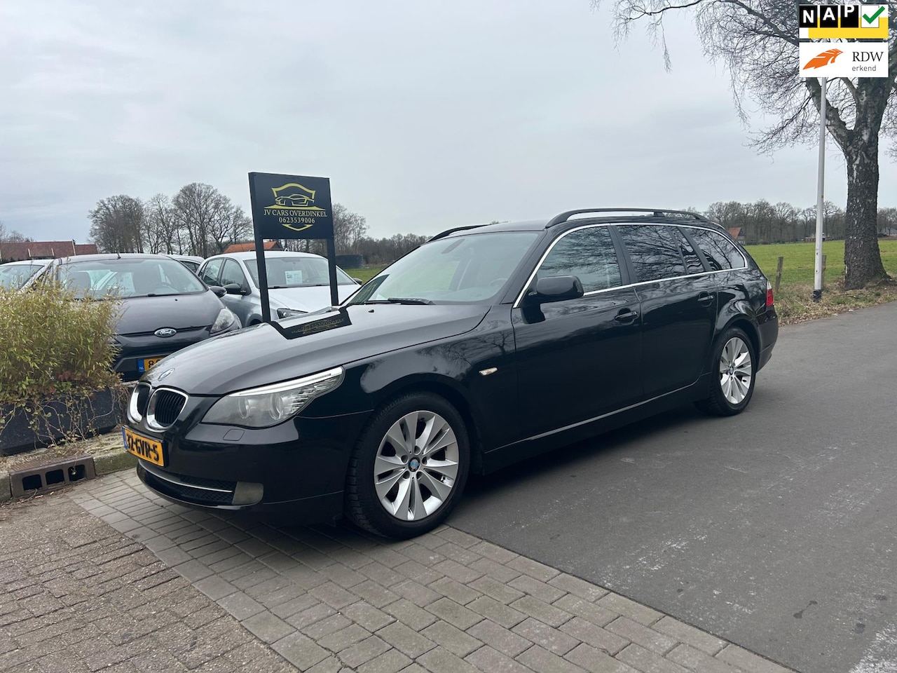 BMW 5-serie Touring - 520i 520i,VOLL OPTIE,AUTOMAAT,MULTIMEDIA,LEDEREN BEKLEDING,MET APK - AutoWereld.nl