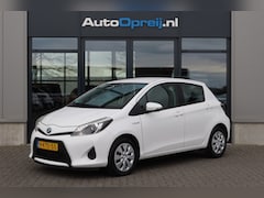 Toyota Yaris - 1.5 Full Hybrid AUTOMAAT Aspiration 5drs. Clima, Cruise, Camera,