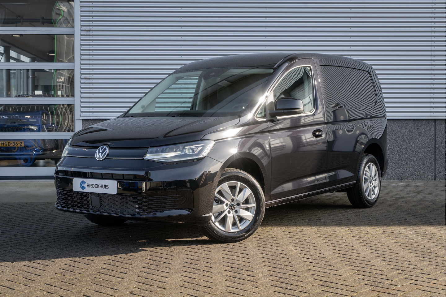 Volkswagen Caddy - Style | Automaat | Digitaal Dashboard | Navigatie | Apple Carplay/Android Auto | Trekhaak - AutoWereld.nl