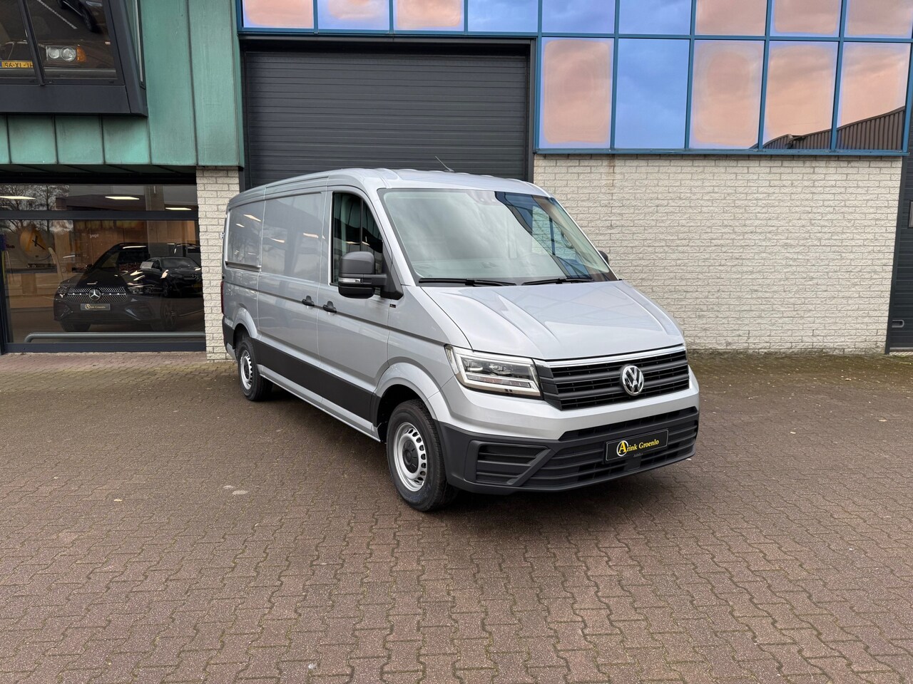 Volkswagen Crafter - 35 2.0 Tdi L3H2 177Pk BPM vrij DSG-8 BETIMMERING LED NAVI ADAPTIVE CRUISE CAMERA ERGOACTIV - AutoWereld.nl