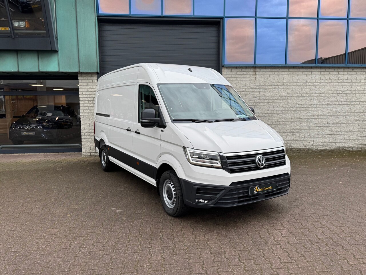 Volkswagen Crafter - 35 2.0 Tdi L3H3 140Pk BPM vrij DSG-8 LED NAVI CRUISE PDC CAMERA LEDER - AutoWereld.nl