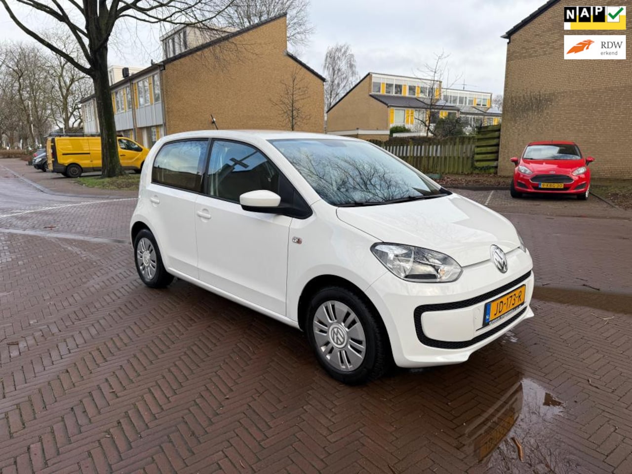 Volkswagen Up! - AUTOMAAT / 49.000 km / Airco / 5 deurs - AutoWereld.nl