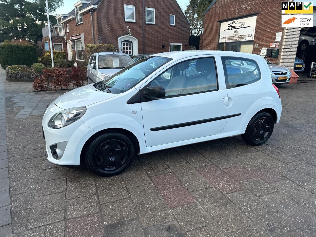 Renault Twingo - 1.2-16V Authentique 1.2-16V Authentique - AutoWereld.nl