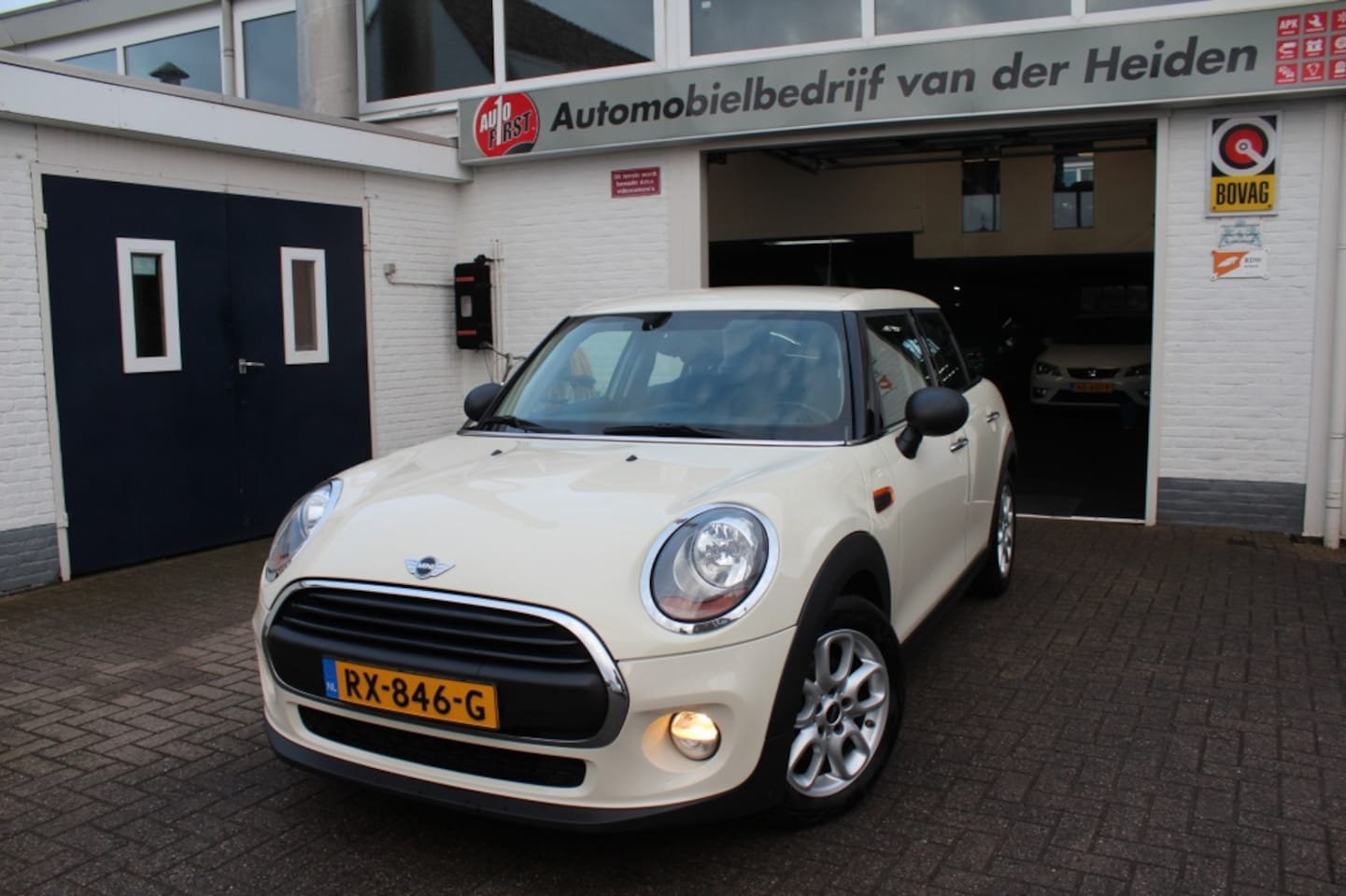 MINI One - Mini 1.5 Business Navi - AutoWereld.nl