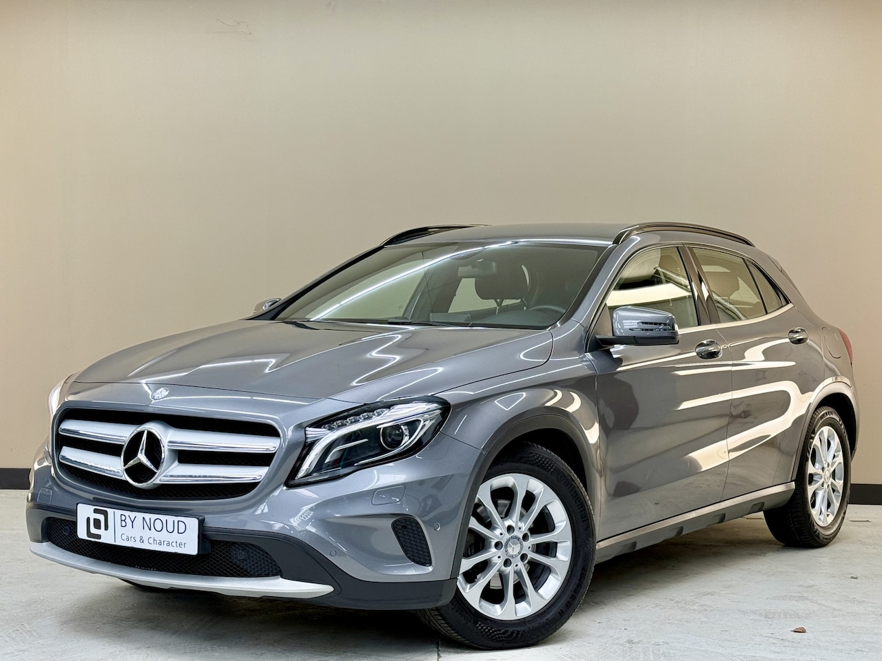 Mercedes-Benz GLA-Klasse - 200 Ambition 200 Ambition, 157Pk, 2014, Navigatie, Cruise control, Parkeersensoren, Volledig leder, Bi- - AutoWereld.nl