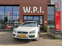 Ford Focus - 1.6-16V Futura