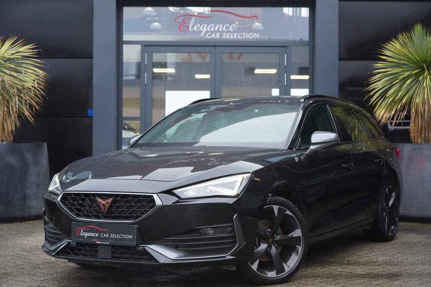 CUPRA Leon Sportstourer - 1.5 eTSI Business Edition Plus 150pk Panoramadak/Camera/BeatsAudio - AutoWereld.nl