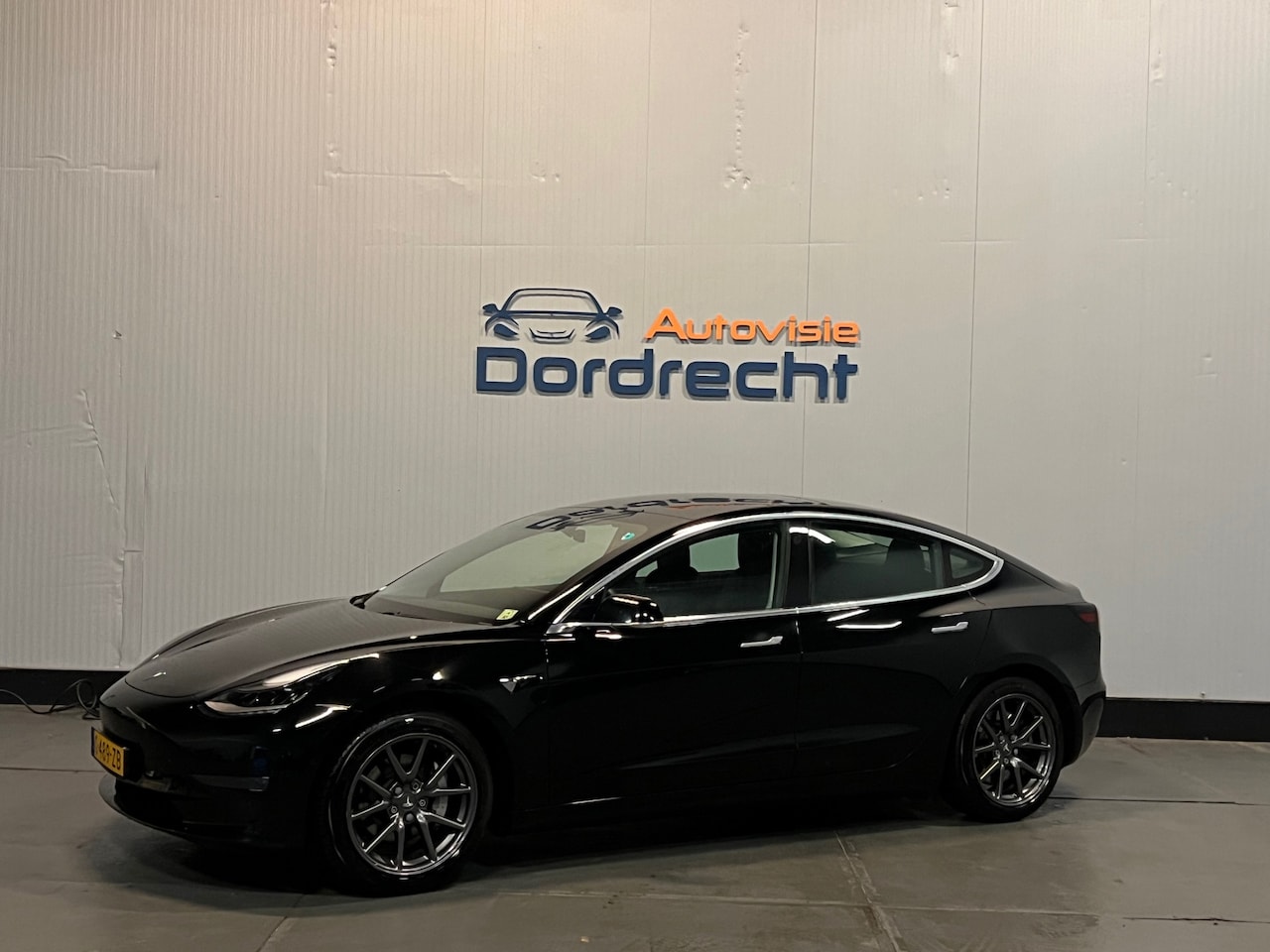 Tesla Model 3 - Long Range RWD Long Range AWD 75 kWh - AutoWereld.nl