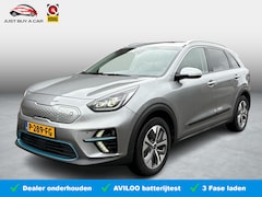 Kia e-Niro - ExecutiveLine 64 kWh / 3 Fasen Laden / Panaromadak / Apple Carplay & Android Auto / Stoelv