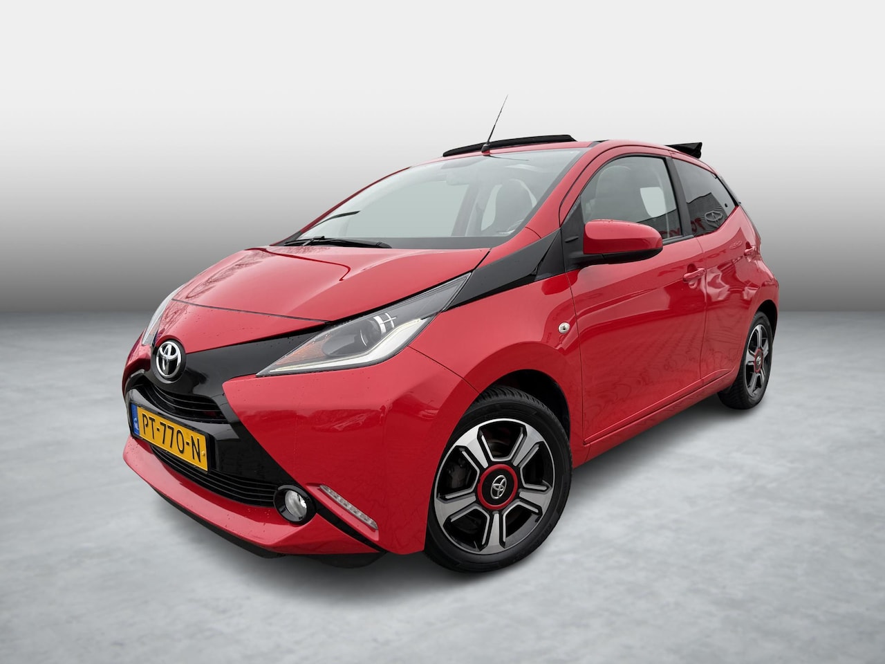 Toyota Aygo - 1.0 VVT-i x-pose | Cabriodak | Automaat | Navigatie - AutoWereld.nl