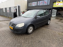 Volkswagen Polo - 1.4-16V Optive l 2e eigenaar