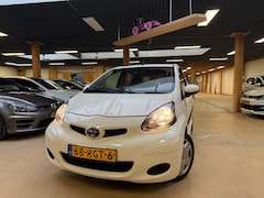 Toyota Aygo - 1.0-12V Comfort Automaat Airco Navi