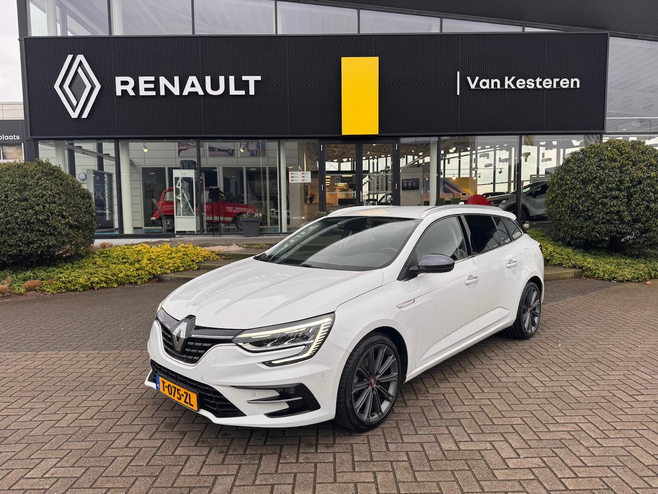 Renault Mégane E-Tech - Estate 1.6 Plug-In Hybrid 160pk Business Edition One / Trekhaak - AutoWereld.nl