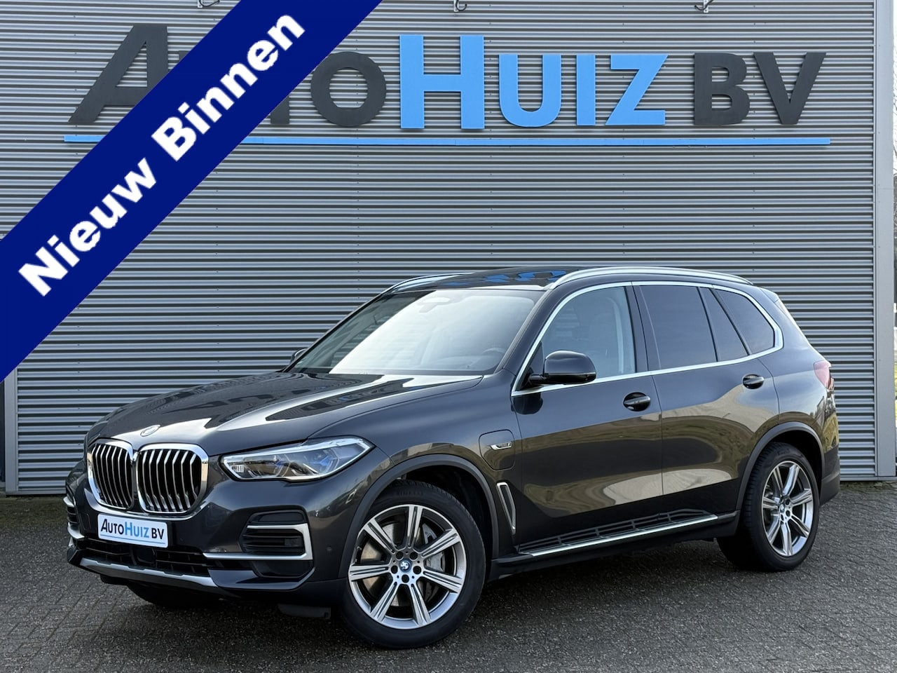 BMW X5 - xDrive45e High Executive xLine Panoramadak Trekhaak 4wielbesturing Laser Licht Luchtvering - AutoWereld.nl