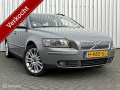 Volvo V50 - 2.5 T5 Momentum | Aut | Pano | 220pk | Youngtimer | Trekhaak | Onderhoudshistorie |