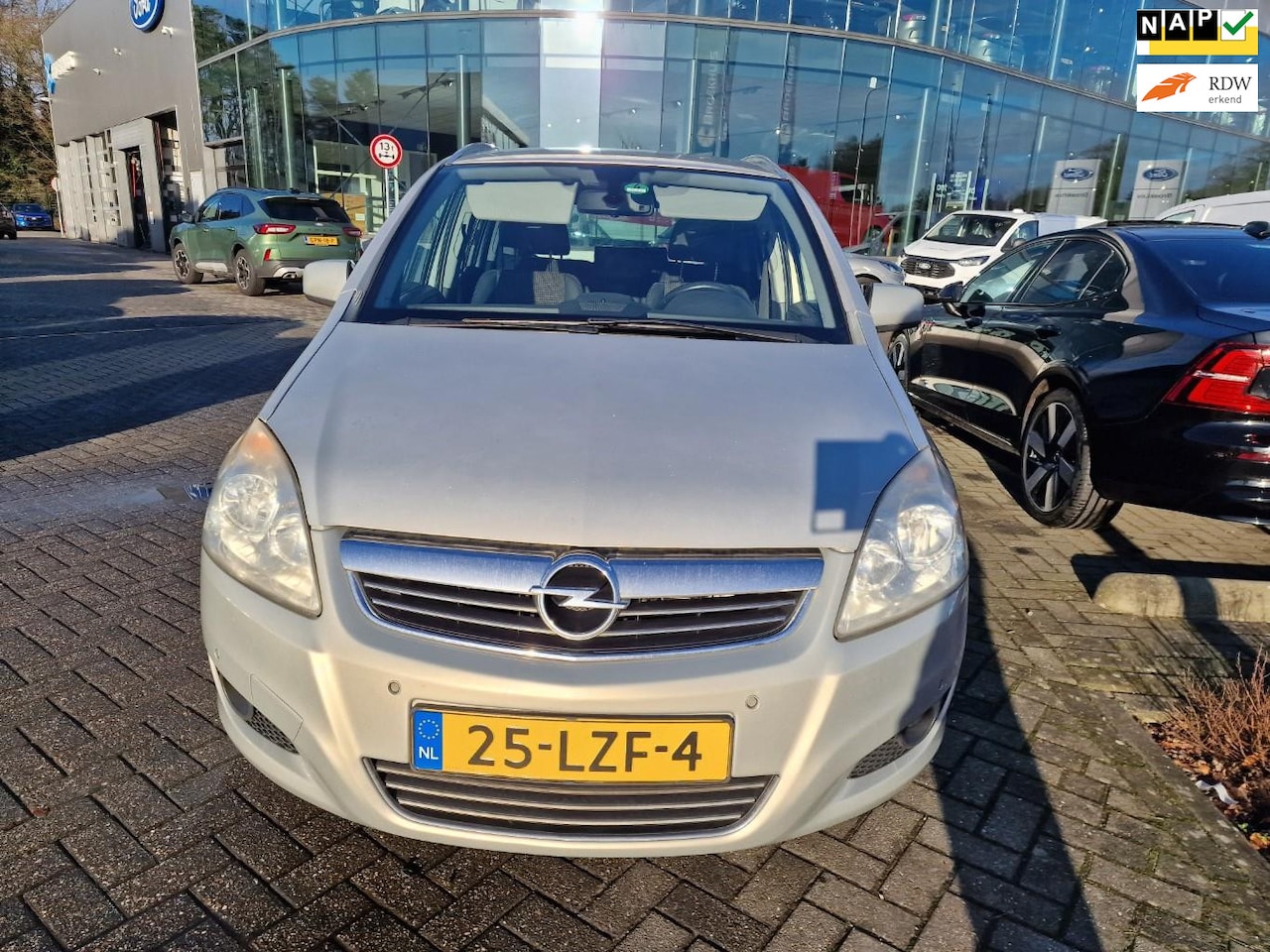 Opel Zafira - 1.8 Cosmo 1.8 Cosmo - AutoWereld.nl