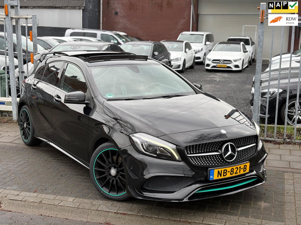 Mercedes-Benz A-klasse - 250 Motorsport Edition | Panoramadak | 19 “ LMV | Harman Kardon | - AutoWereld.nl