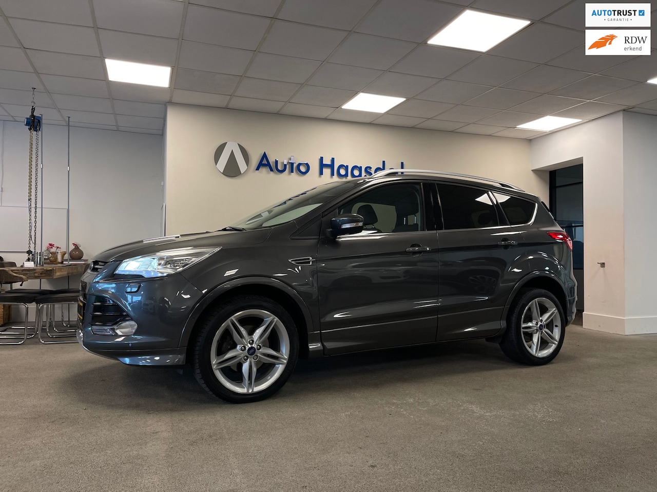 Ford Kuga - 1.5 Titanium Styling Pack|ST-LINE|19"|TREKHAAK|19"|XENON|LED|ELEKTRISCHE ACHTERKLEP - AutoWereld.nl